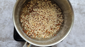 Preperationstep boiling the quinoa
