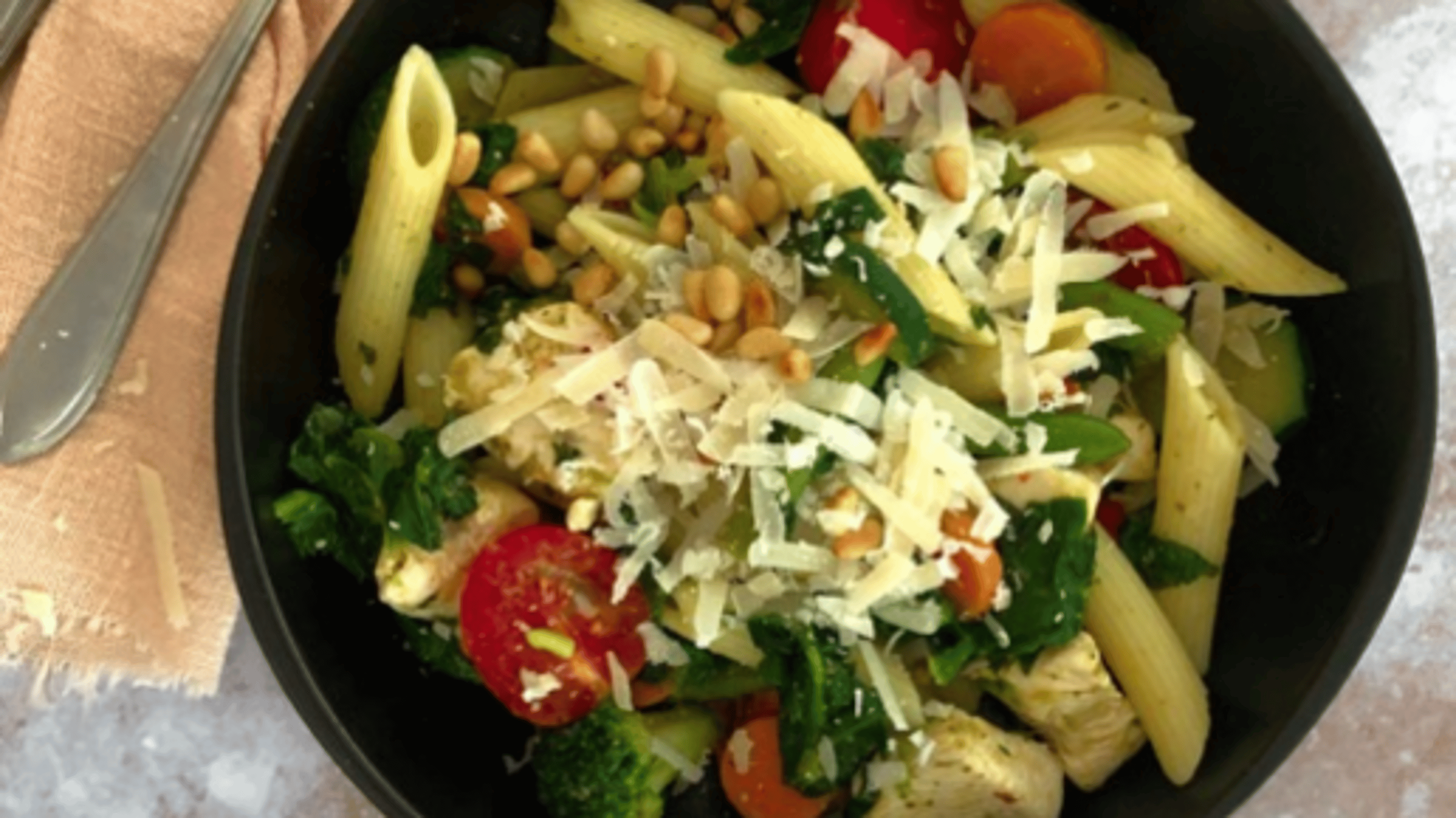 pasta-pesto-met-kip.png